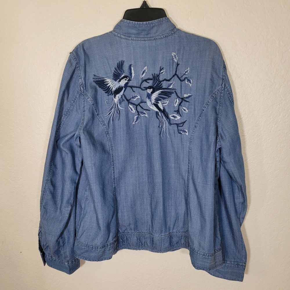 Chico's | Chambray Embroidered Birds Full Zip Artsy Jacket Coastal Grandma M - Picture 2 of 9